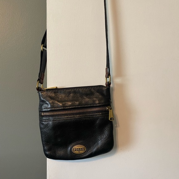 Fossil Handbags - Small Fossil crossbody purse.